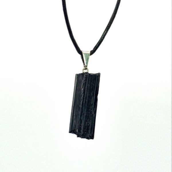 Pendentif Tourmaline noire brute